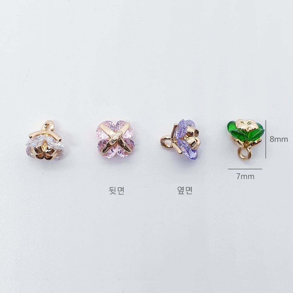 크기는 7*8mm입니다.