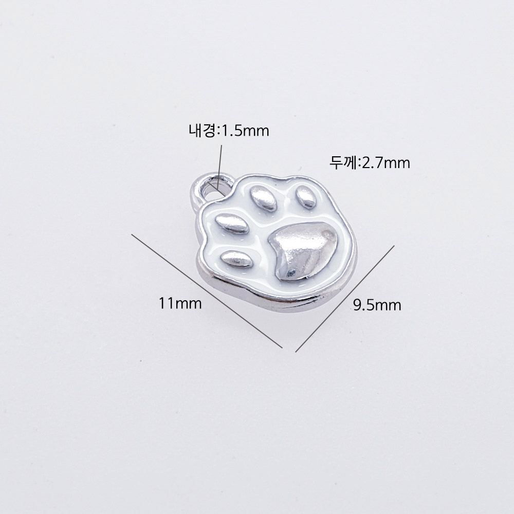 이 제품은 가로 9.5mm, 길이 11mm, 두께 2.7mm, 내경 1.5mm 크기입니다.