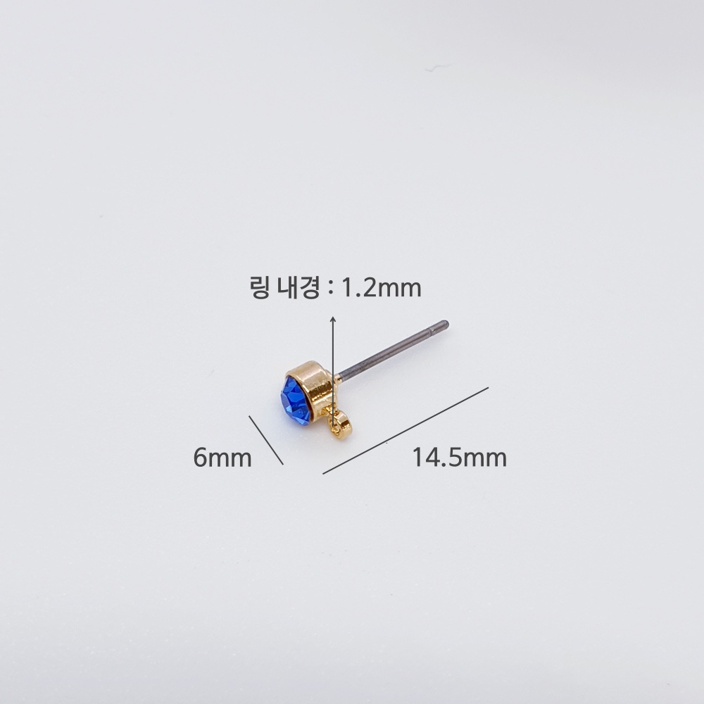 큐빅컬러 티타늄 귀걸이 포스트 악세사리 부자재의 크기는 6*14.5mm입니다.