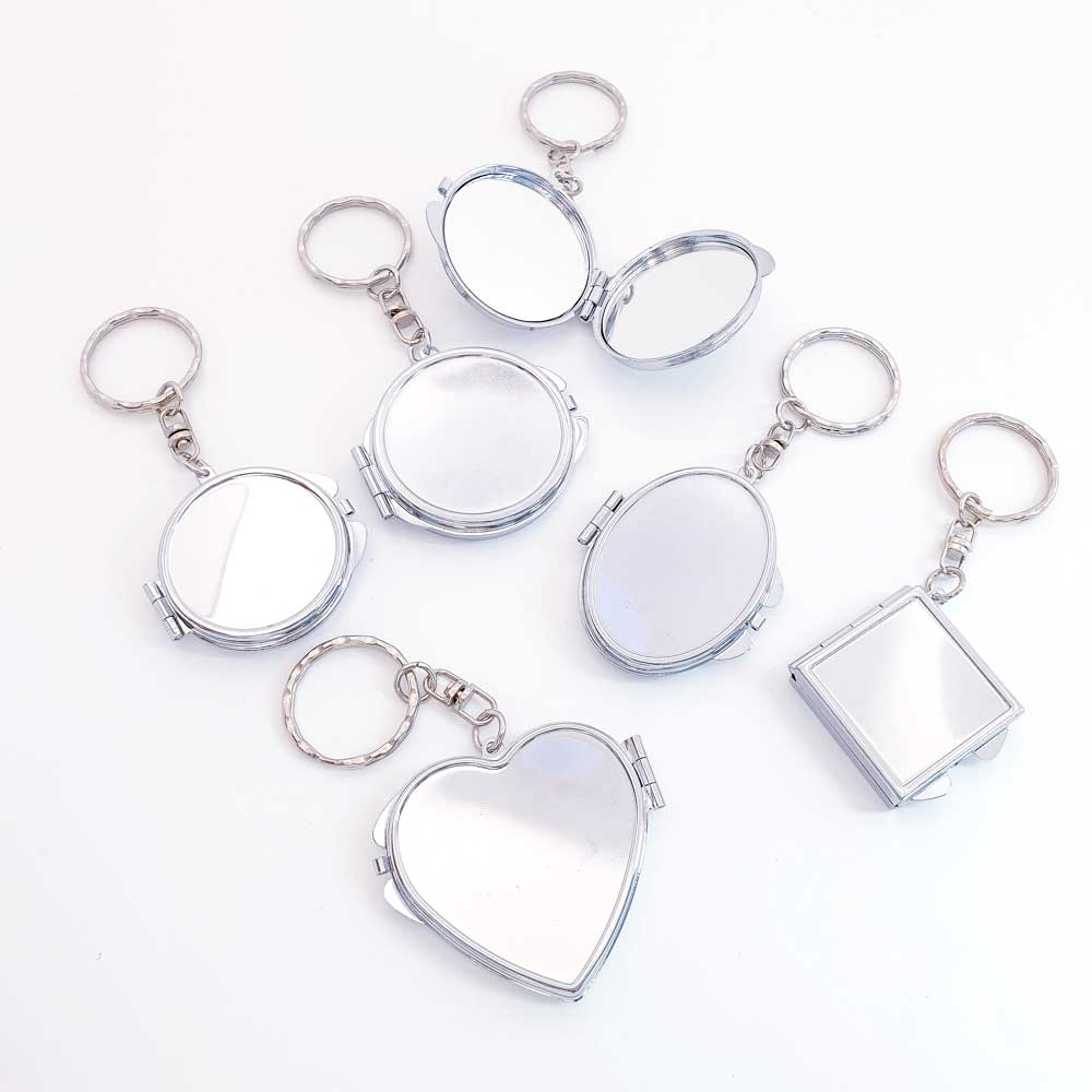 메탈 도형 미니 거울 회전고리 키링입니다.