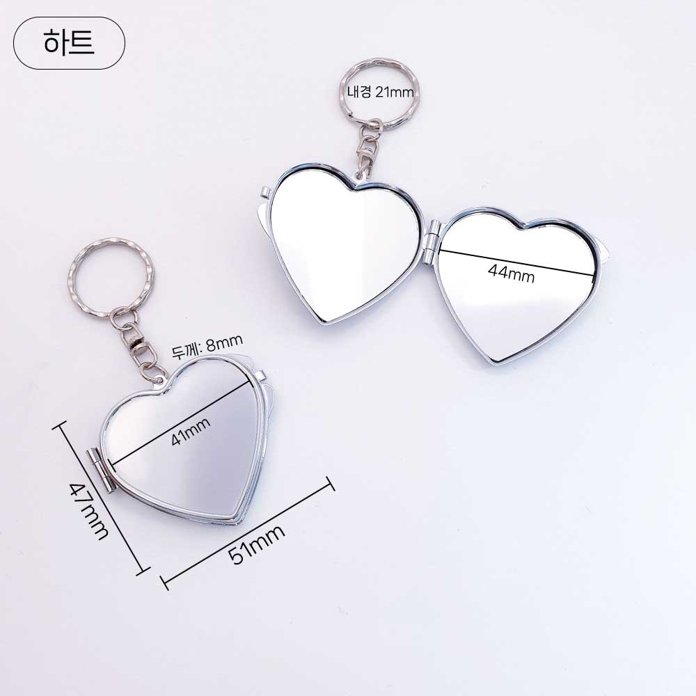 제품의 크기는 상세페이지의 내용과 같습니다.