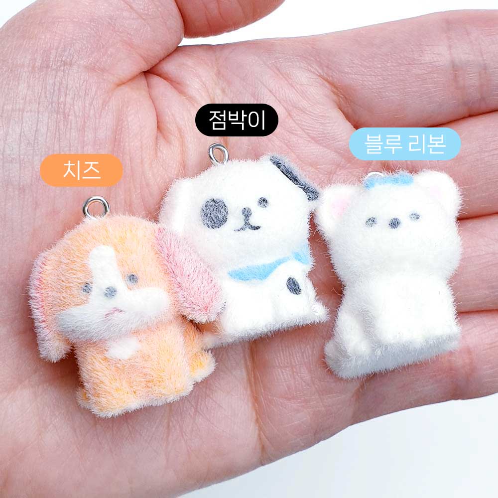 제품의 종류는 블랙,브라운,핑크스카프,치즈,점박이,블루리본 총6가지입니다.