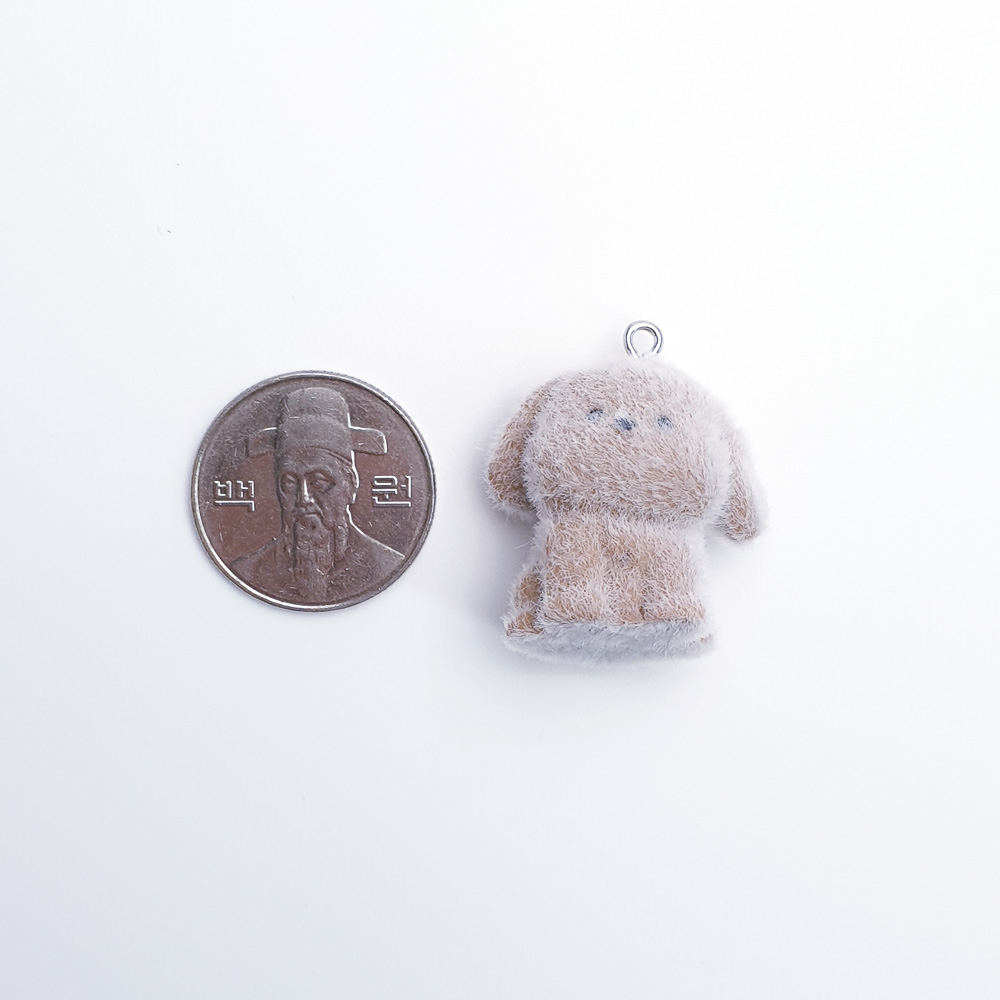 100원짜리 동전과 제품 크기를 비교한 이미지입니다.