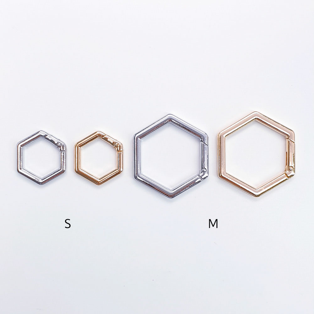 제품의 컬러는 OR(실버),골드 총 2가지이고, 종류는 S,M 총 2가지입니다.